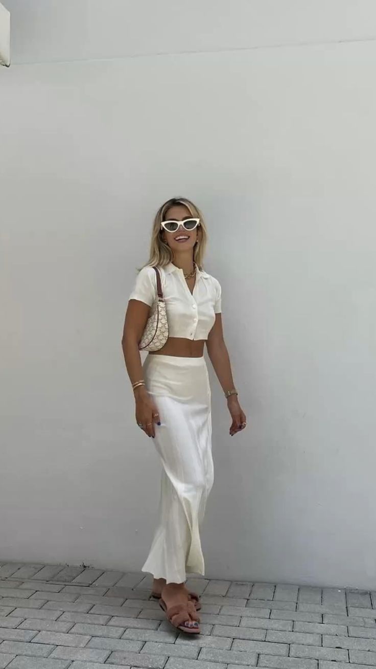 Short-sleeve crop top and white silk skirt